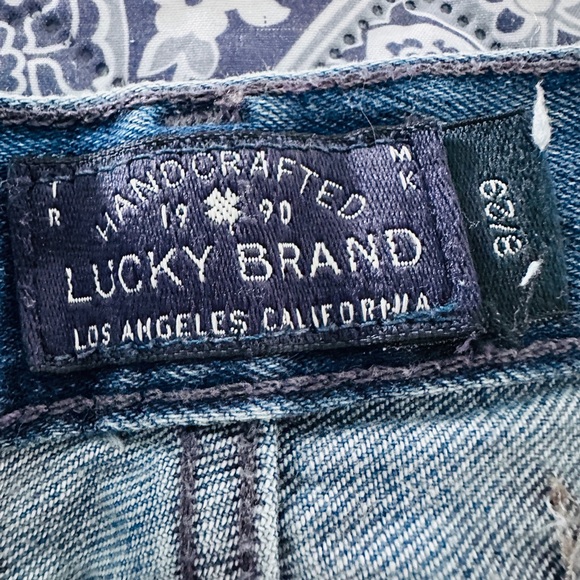 Lucky Brand Embroidered Distressed Boyfriend Jeans in size 8 - Picture 6 of 8